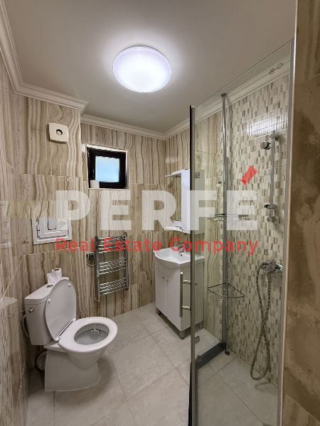 Продава се Четиристаен апартамент в Бургас, Център - 142 кв.м за 3662 €/кв.м - Снимка #9