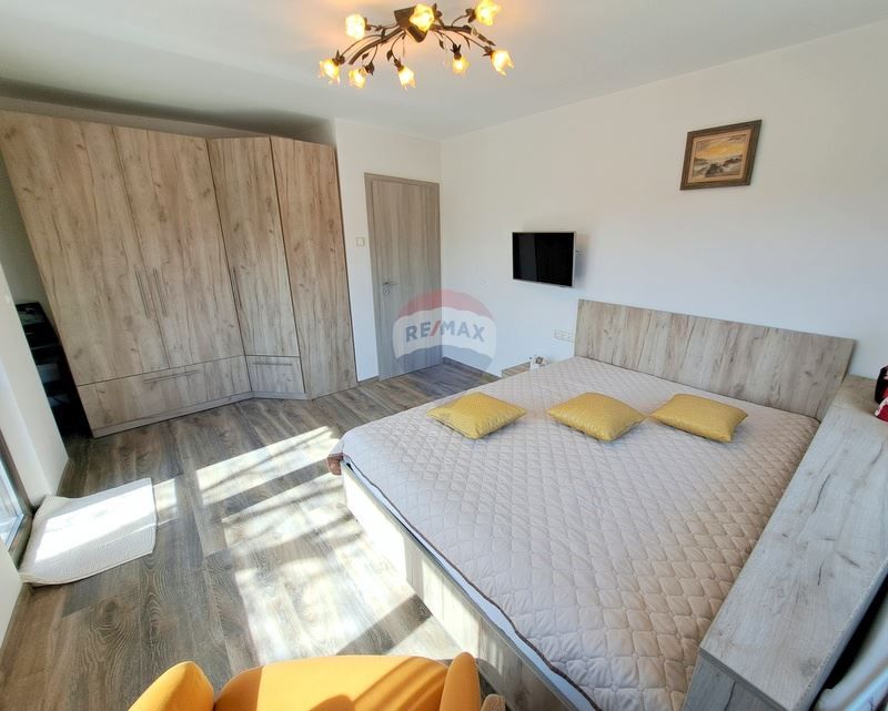 Продава се Къща в Варна, Колхозен пазар - 240 кв.м за 1334 €/кв.м - Снимка #4