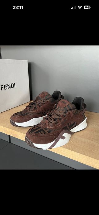 Adidasi dama modele noi