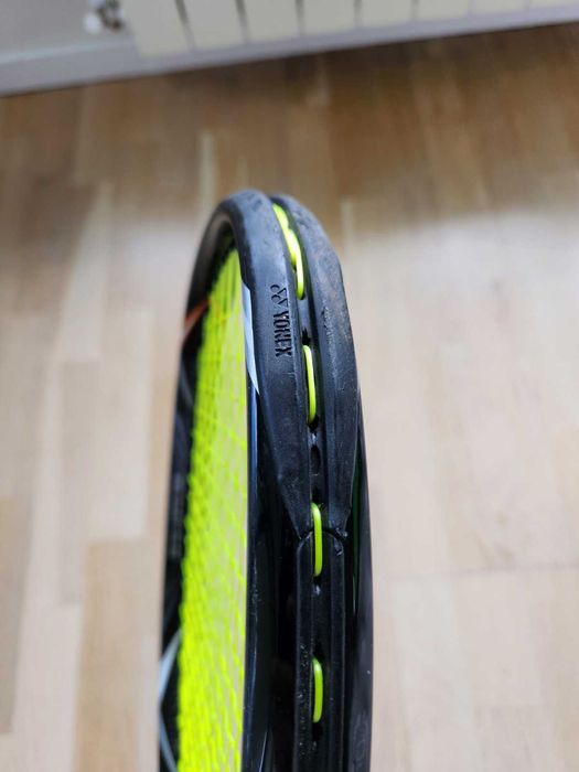 Yonex Ezone Xi 100 (2 бр); Yonex Ezone Xi 98; Yonex Vcore Xi 100