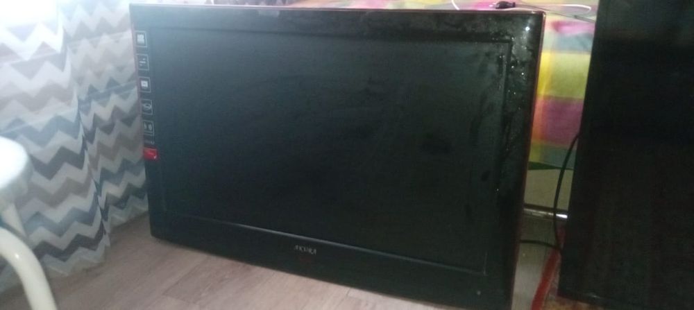 Продам два телевизора на запчасти