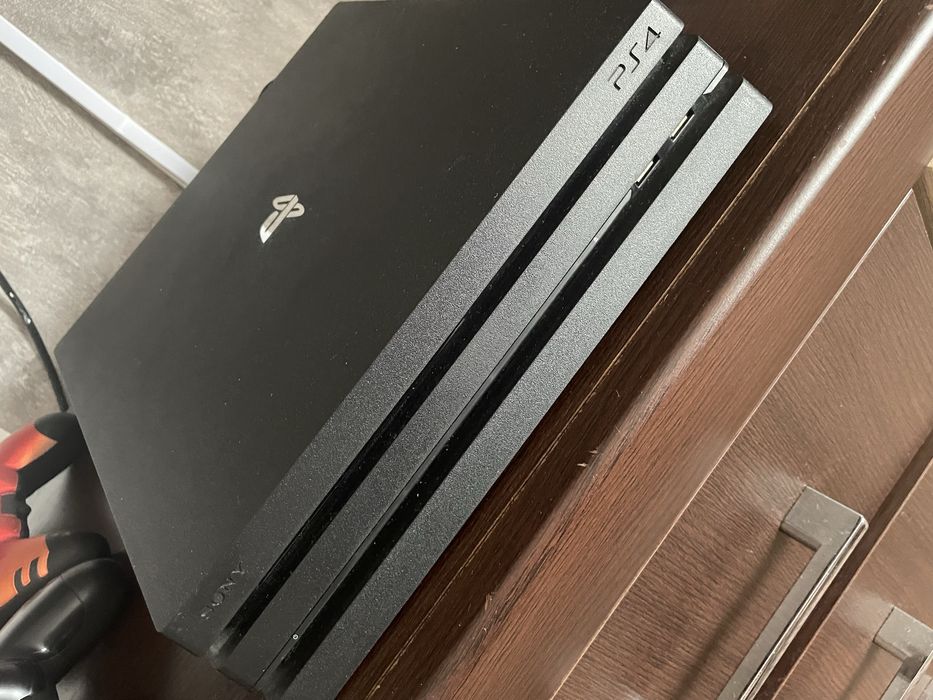 Ps 4 pro 1TB si controllare