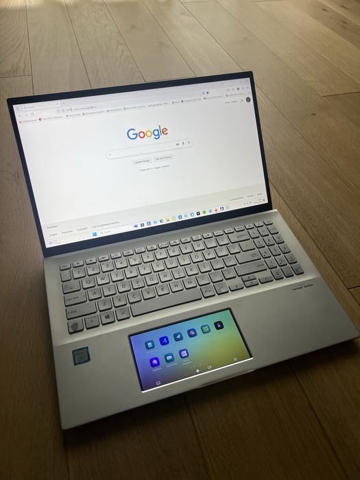 Laptop Asus VivoBook in stare buna