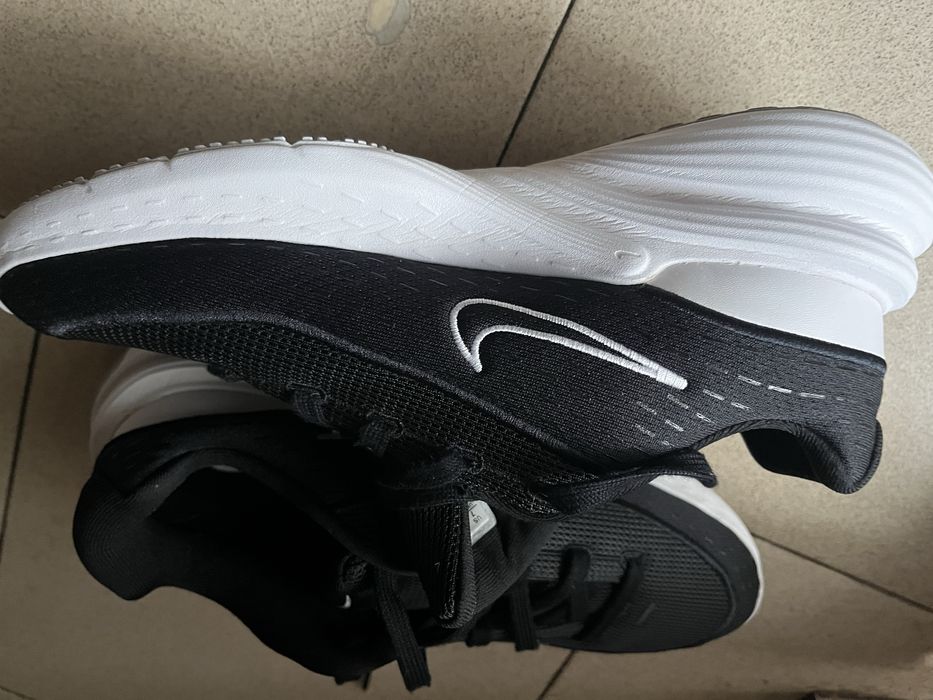 Нови маратонки Nike два модела
