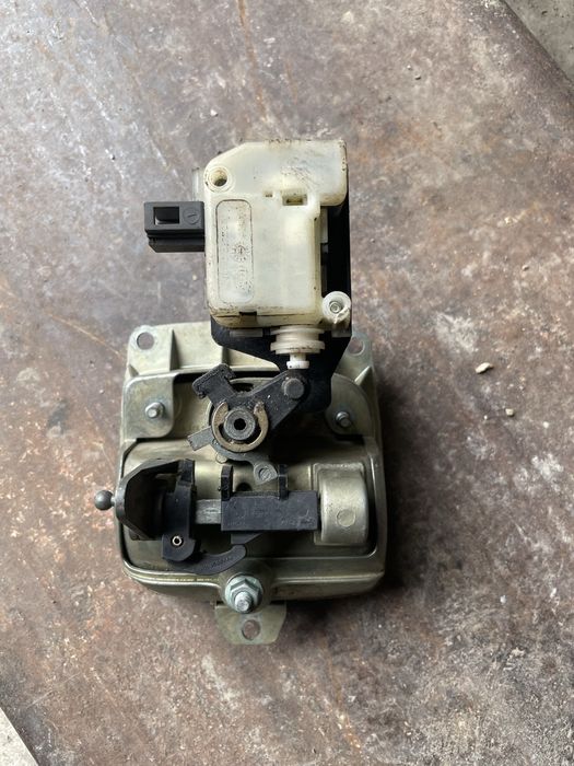 Дръжка отваряне багажник Seat ibiza/сеат ибиза