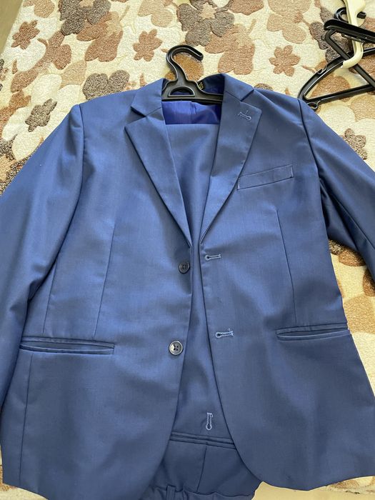 Костюм школьный тройка