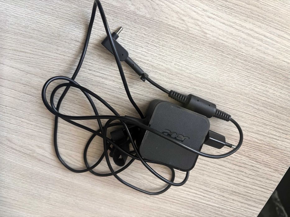 Продам Ноутбук ACER Swift 3 SF314-54 в хорошом состоянии