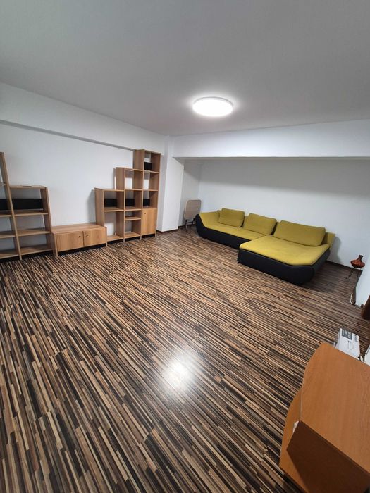 Inchiriez apartament decomandat 2 camere, centrala termica, Calea București
