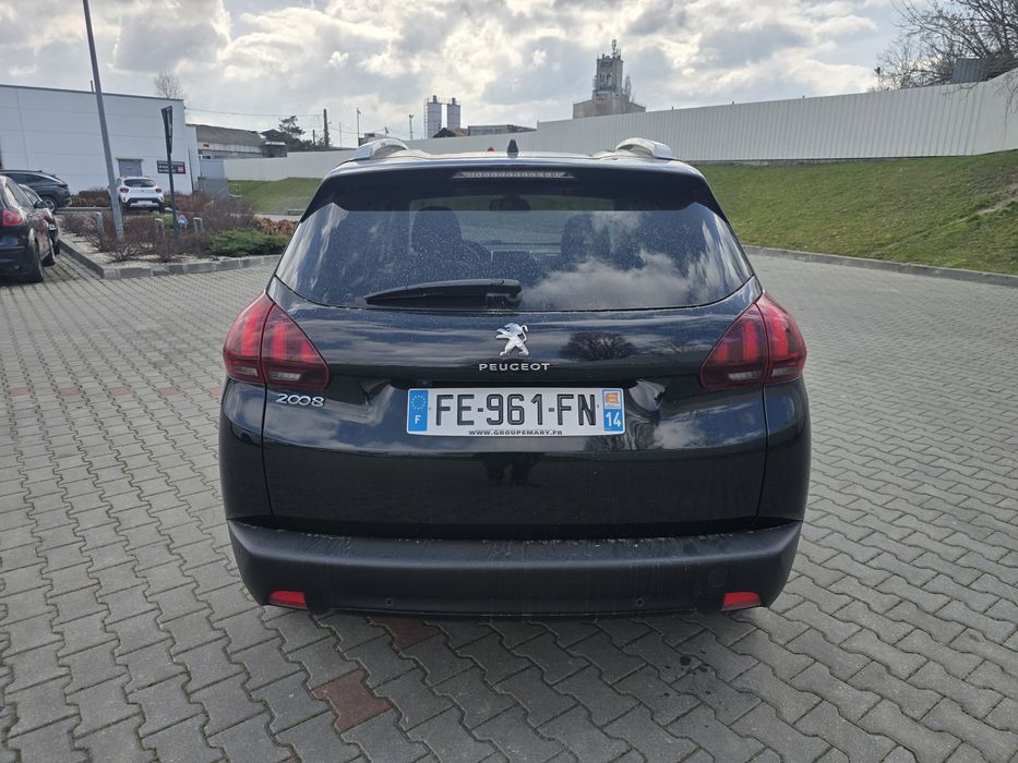 Peugeot 2008 1.2i Cutie Automata Rate cu buletinul