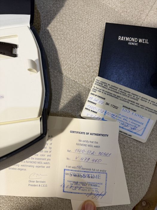 Продам часы Raymond Weil