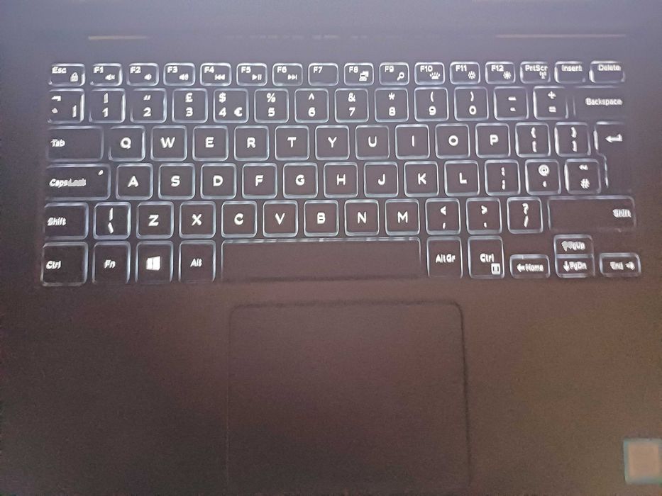 Dell 4K IGZO Touch IPS/Corei7-7820HQ/Quadro М1200/16GB DDR4/512GB SSD