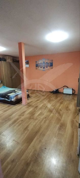 Етаж от къща в Кючук Париж