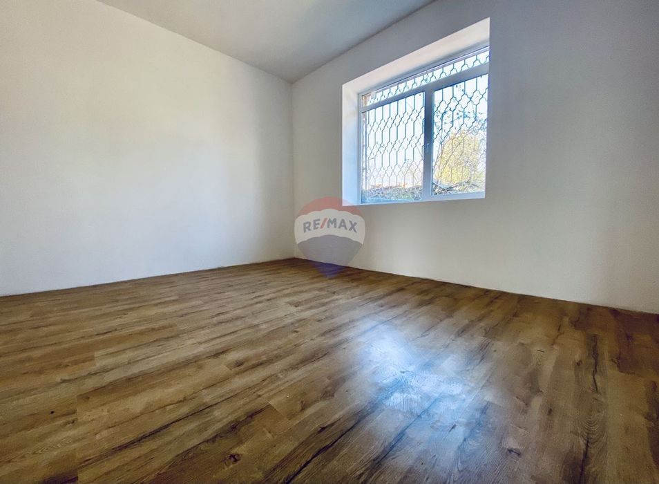 Функционално помещение под наем, център, Галата, гр. Варна, Я.И.