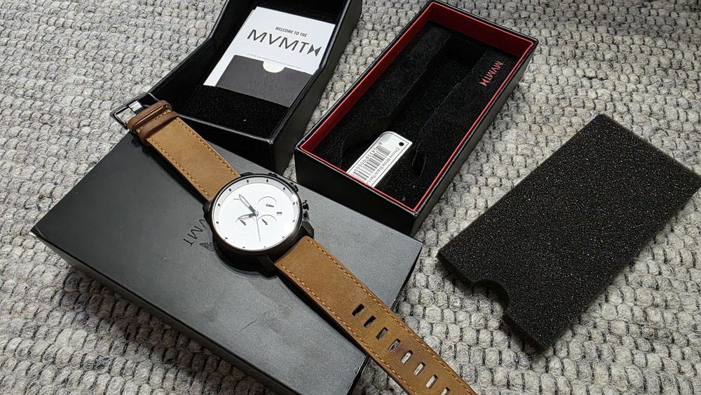 Ръчен часовник MVMT