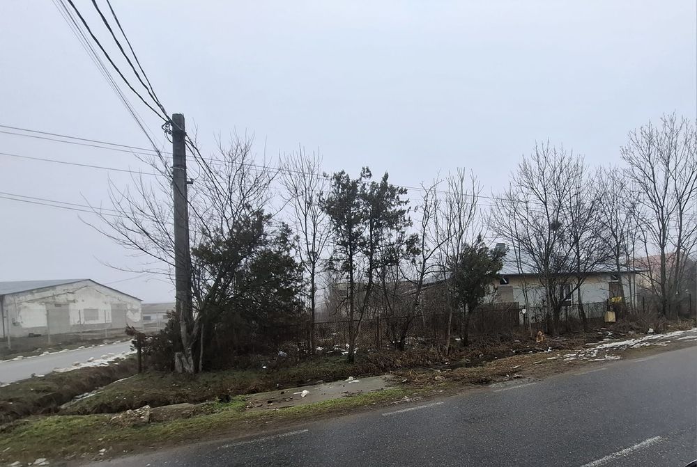 Casa + teren de vanzare Hintesti