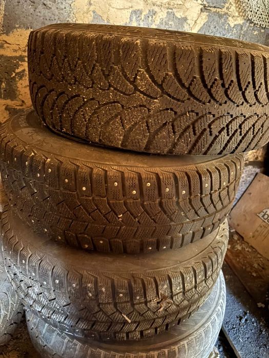 Резина зимняя с дисками мерседес