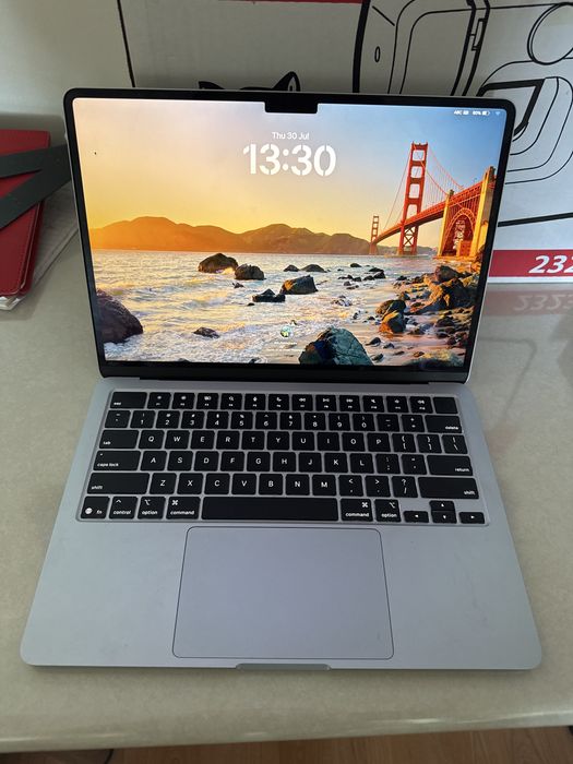 MacBook Air M4 в идеальном состоянии