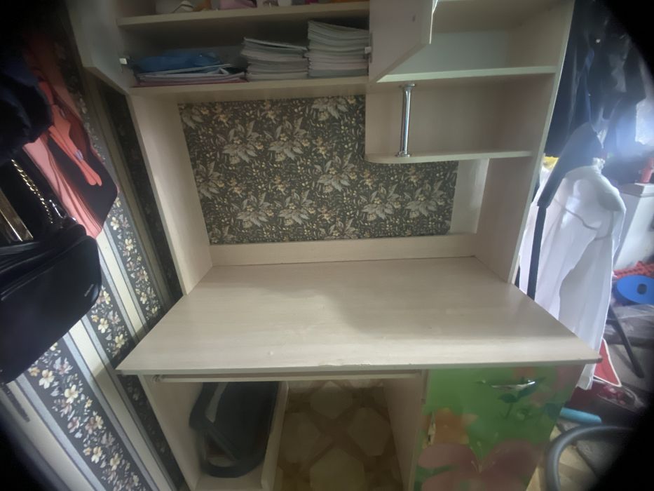 Продам шкаф и парта