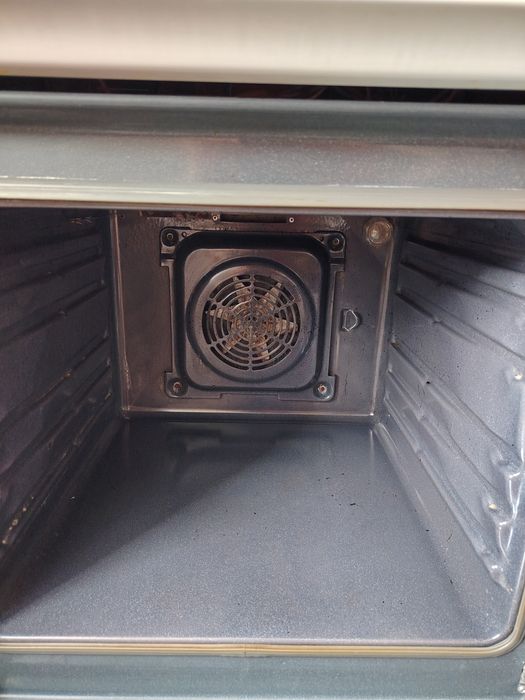 Электроплита Kaiser, стеклокерамика.