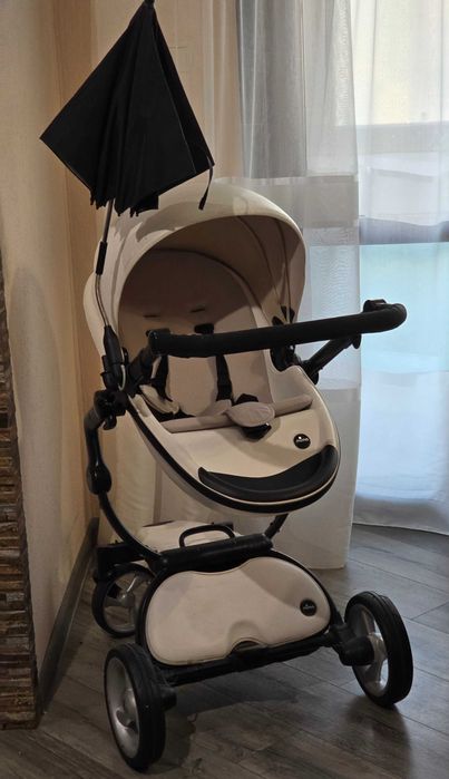 Бебешка количка Mima Xari  бяла .