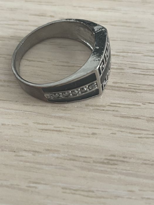 Серебрянные печатки с черным камнем