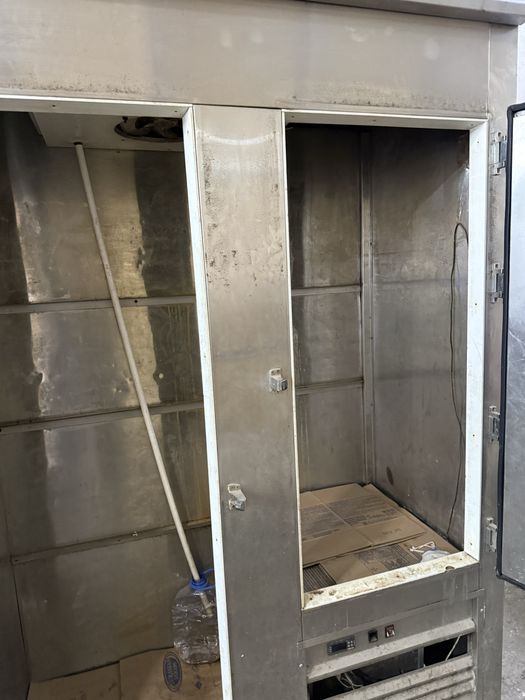 Холодильник большой продам