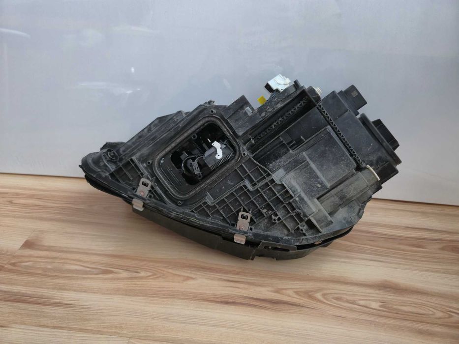 Far Dreapta Mercedes GLE 167 W167 Multibeam cod A1679065211