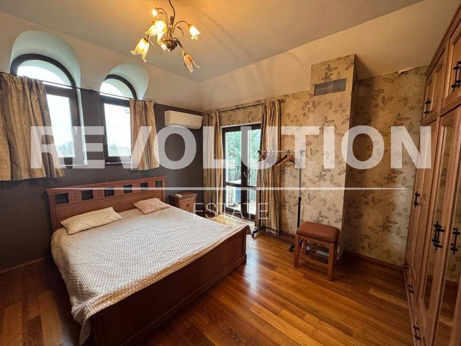 Къща в района на извън Варна!