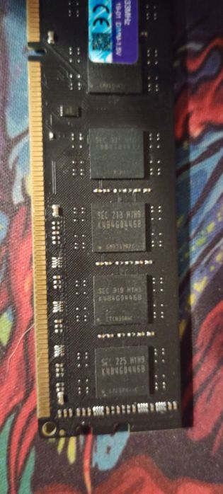 Plăcuță RAM DDR3 8gb funcțională