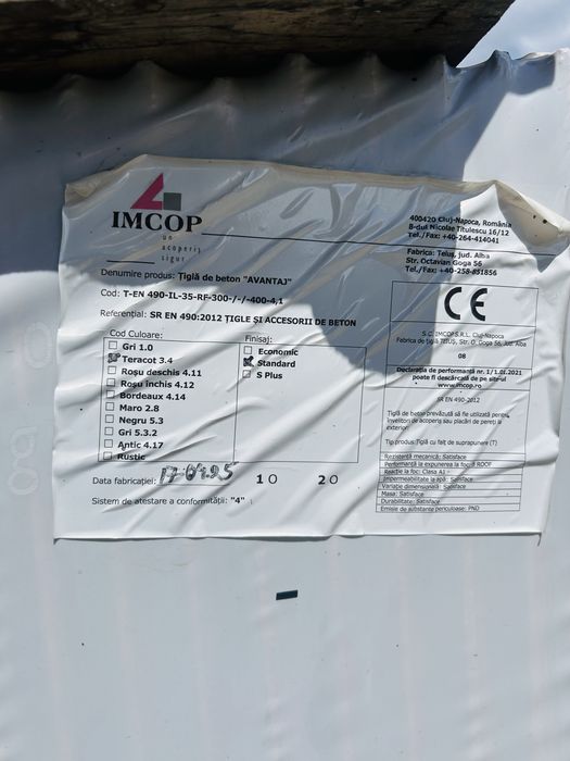 Tigla noua si lemn nou pentru constructii