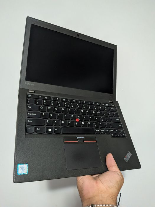 Thinkpad x270 i5 4gb ssd 128