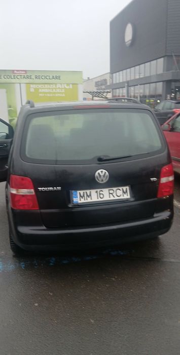 Vând wolzvagen toran an 2004 19 dize cu acte la zi preț 1350 euro