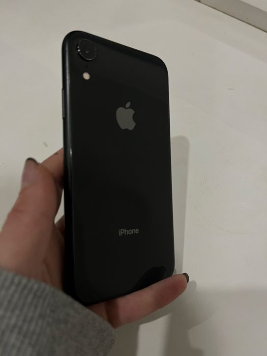 Продам iPhone XR 64ГБ срочно!