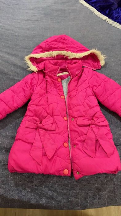 Kurtka Detiski qizchalar uchun