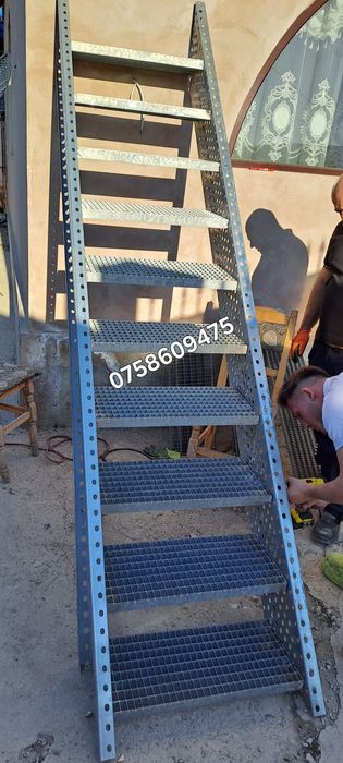 Scări metalice zincate 90x27