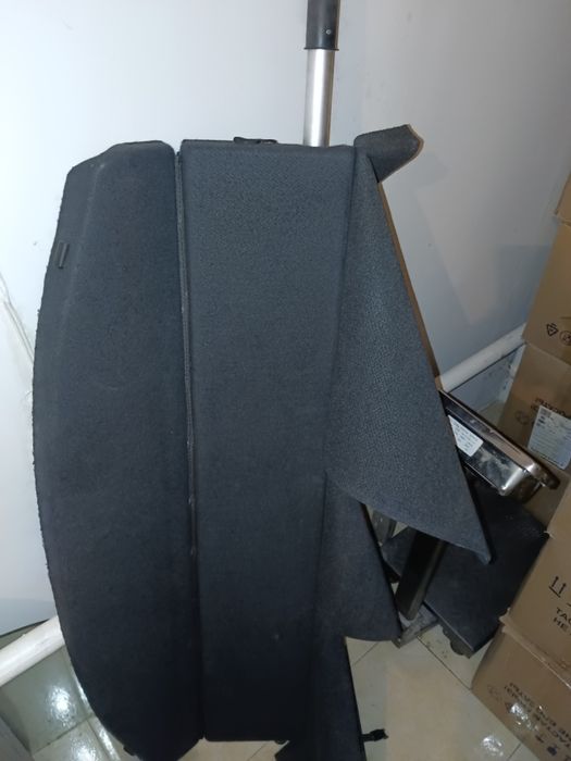 Продам шторку багажника