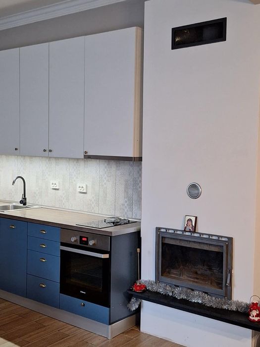 Дава се под наем Тристаен апартамент в София, Лозенец - 85 кв.м за 817.53 € - Снимка #2