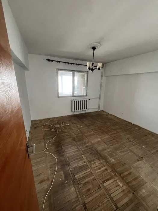 Vrei sa locuiesti  la un apartament cu 3 camere langa Arges Mall?