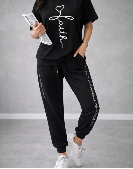 Домашняя одежда и халаты.