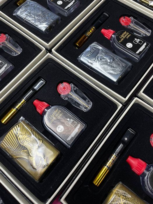 Зажигалка набор разные