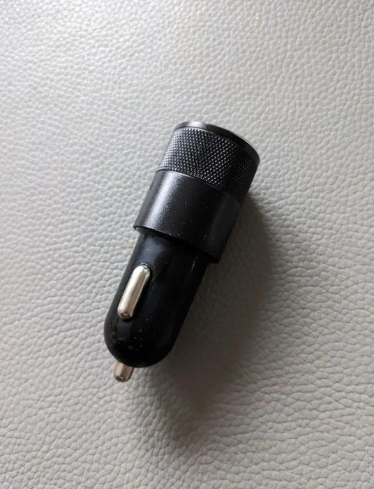 Incarcator auto USB