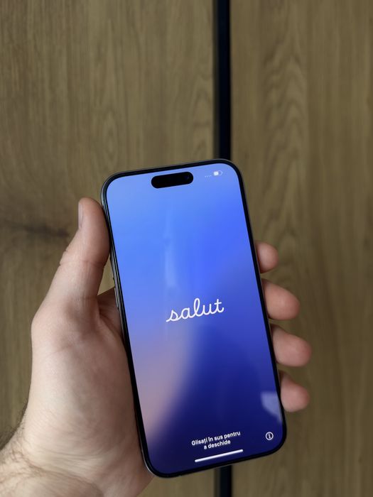 iPhone 15 Pro- Natural Titanium