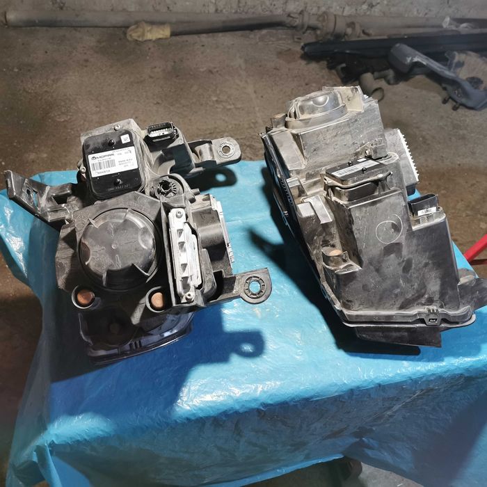 Оригинални фарове за Jeep grand cherokee wk2 trackhawk 2018 год.