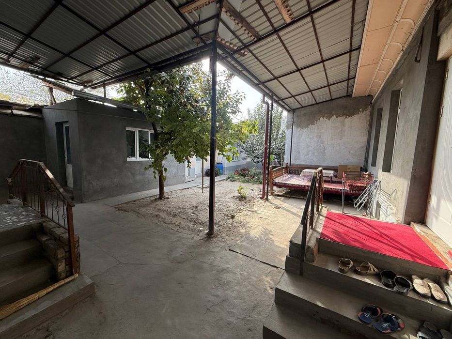 Hovli sotiladi 1 liniya biznes qisayam boladi