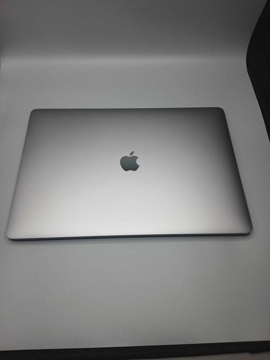 Laptop Apple Macbook Pro Late 2017 15inch A1707, i7-7700HQ 2.8GHz, 16GB RAM LPDDR3, SSD 256Gb