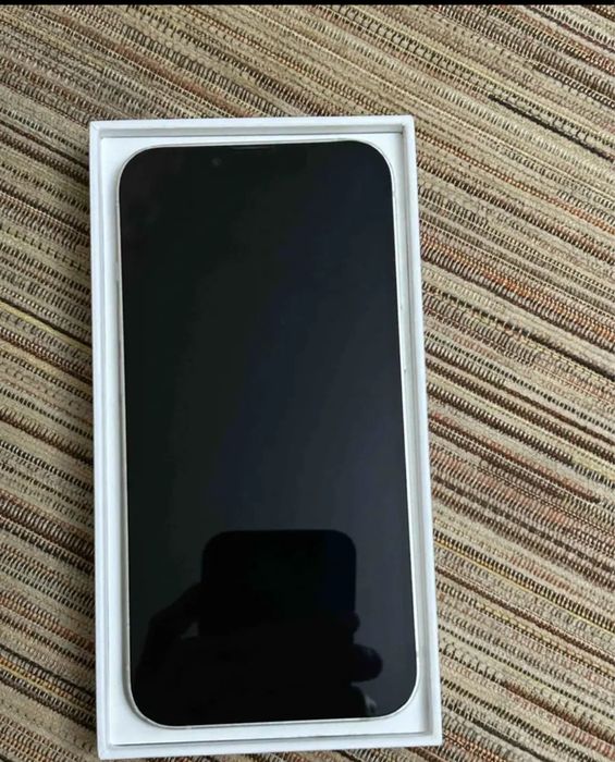 Айфон 13 128 гб.