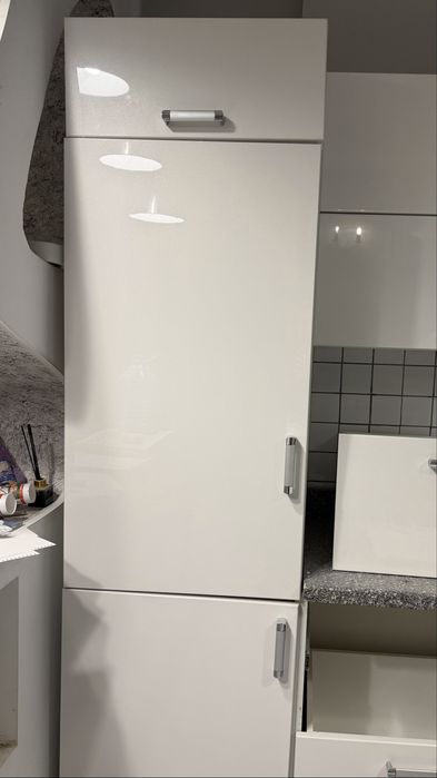 Холодильник с пеналом