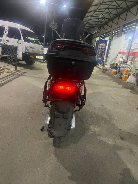Skuter drongo yangi 800 km yurgan