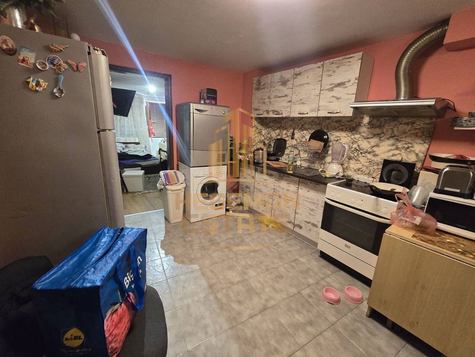 Продава се Четиристаен апартамент в Варна, Погреби - 135 кв.м за 1297 €/кв.м - Снимка #2