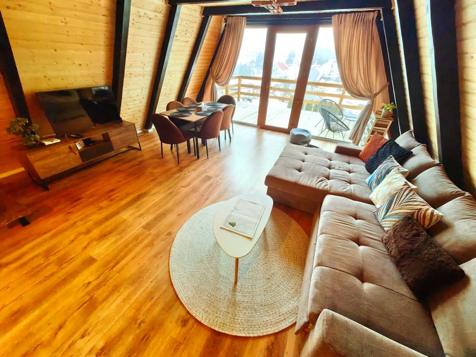 Inchiriez cabane A frame de Craciun si Revelion